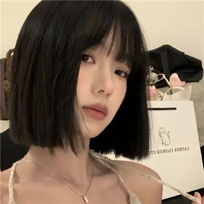 比基尼琼斯和爱的圣殿